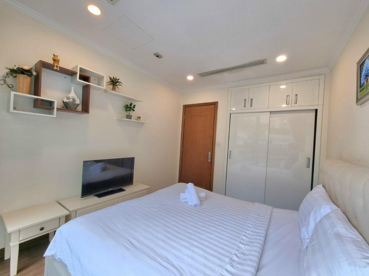 הו צ'י מין סיטי Enay Apartment - Vinhomes Central Park - Landmark מראה חיצוני תמונה