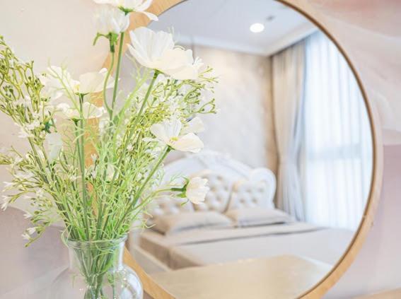 הו צ'י מין סיטי Enay Apartment - Vinhomes Central Park - Landmark מראה חיצוני תמונה
